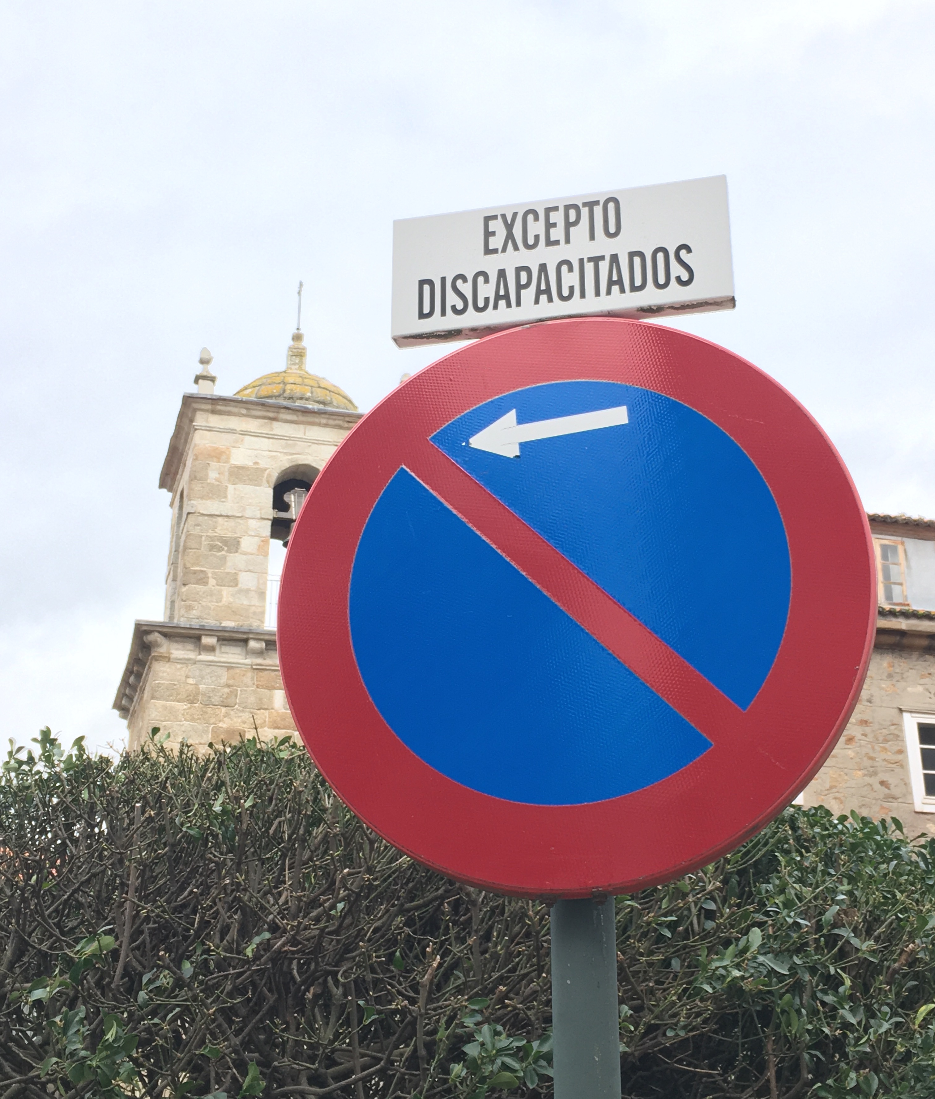 señalización plaza aparcamiento reservada a personas con diversidad funcional